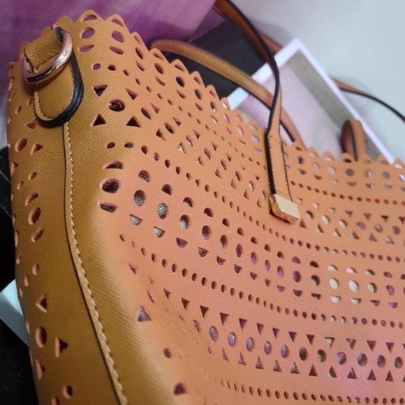 Aldo Beach Bag - Picture 7 of 7